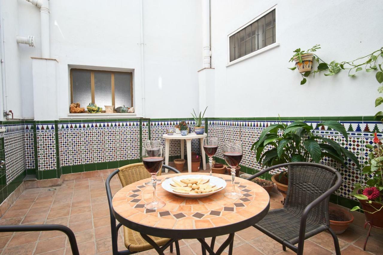 شقة Rodrigo De Triana Courtyard By Valcambre إشبيلية المظهر الخارجي الصورة